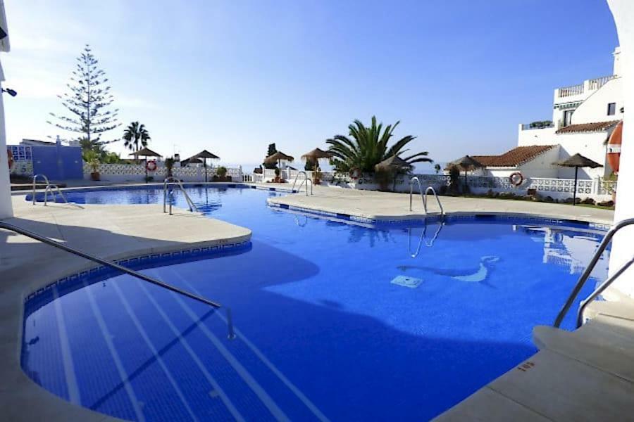 Hotel Bajamar Ancladero Playa Nerja Kültér fotó