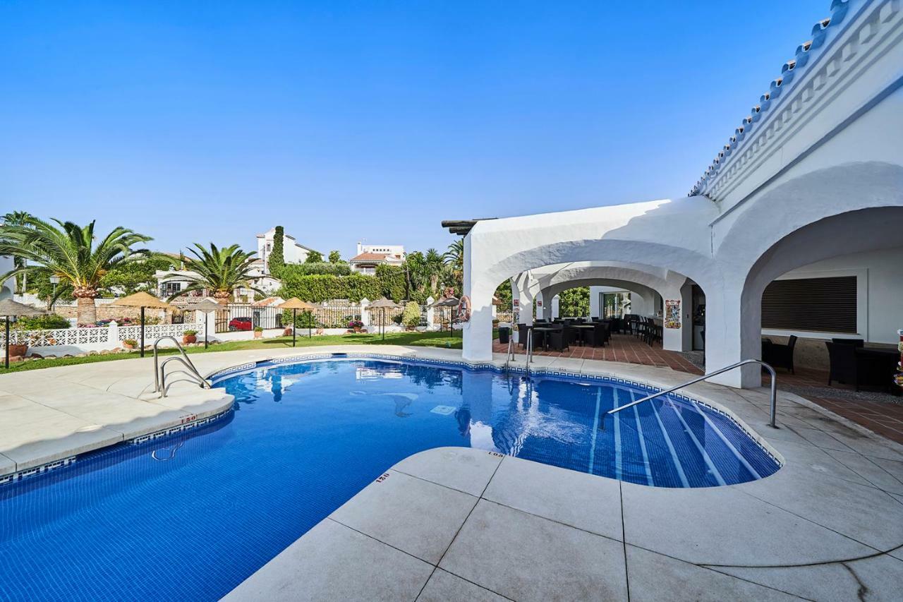Hotel Bajamar Ancladero Playa Nerja Kültér fotó