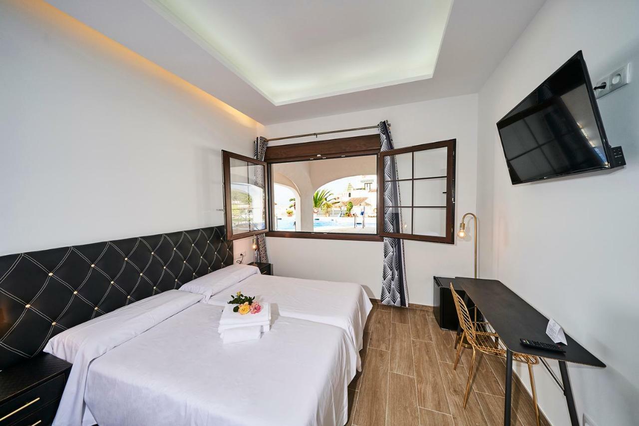 Hotel Bajamar Ancladero Playa Nerja Kültér fotó