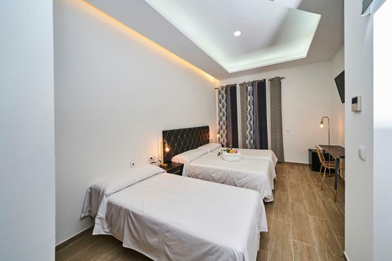 Hotel Bajamar Ancladero Playa Nerja Kültér fotó