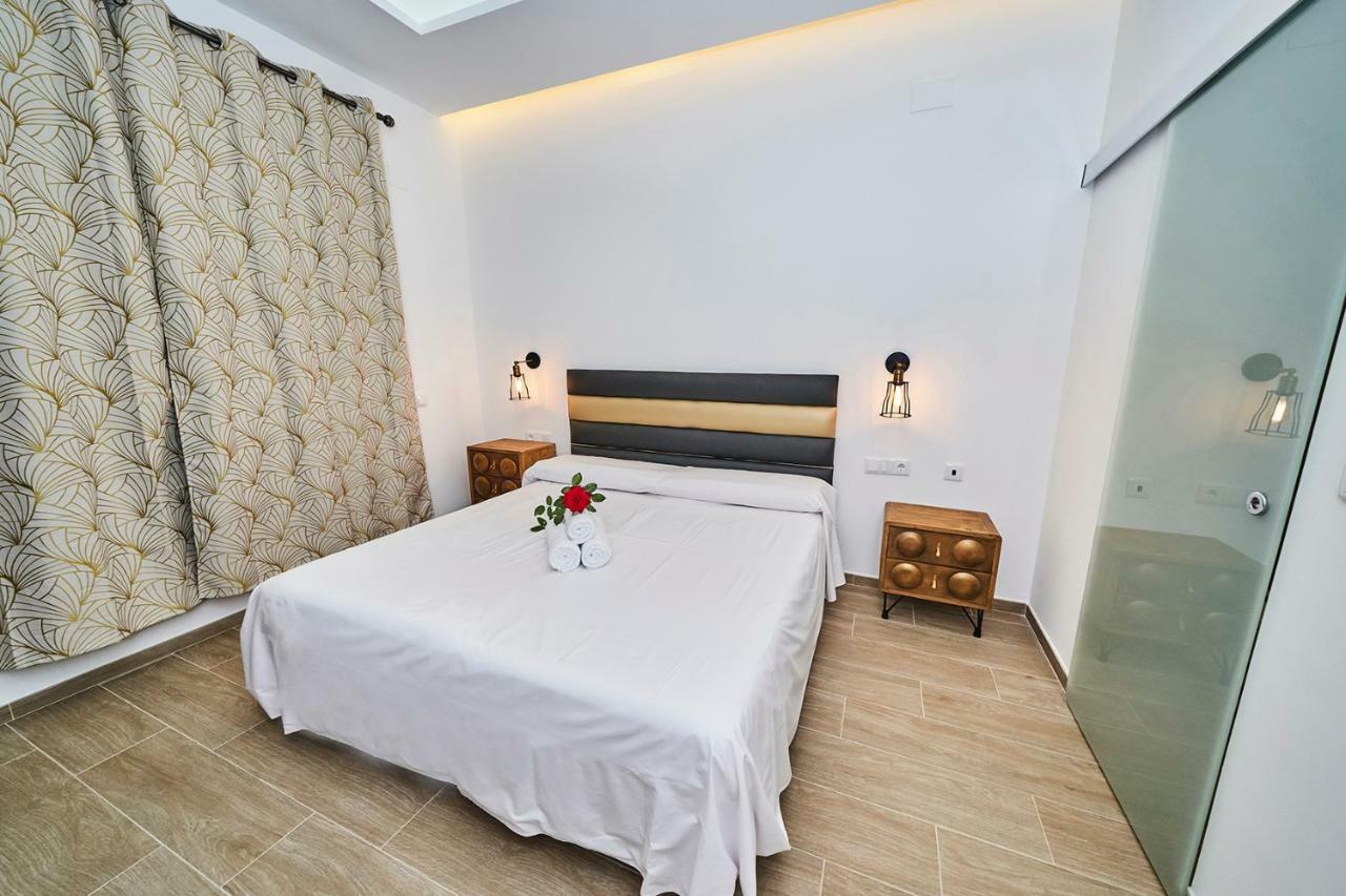 Hotel Bajamar Ancladero Playa Nerja Kültér fotó