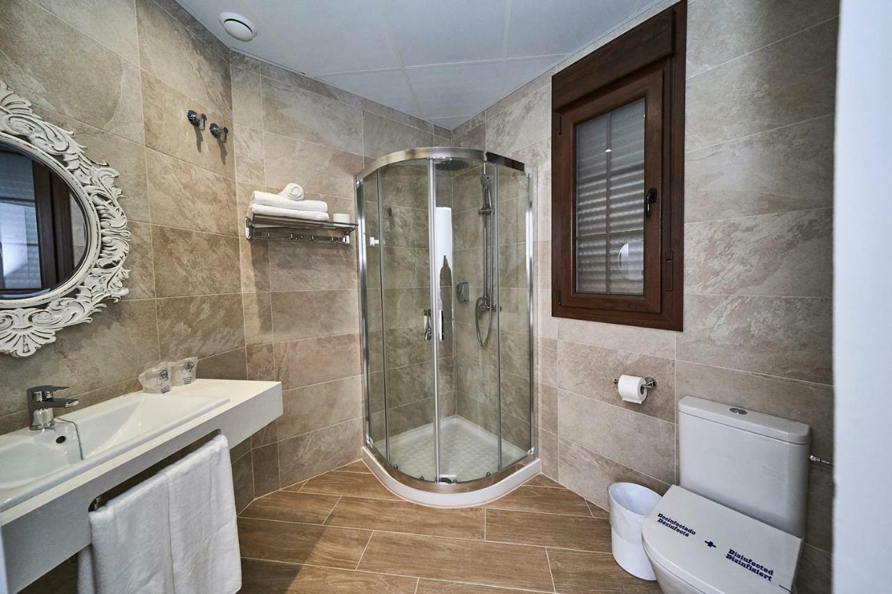Hotel Bajamar Ancladero Playa Nerja Kültér fotó