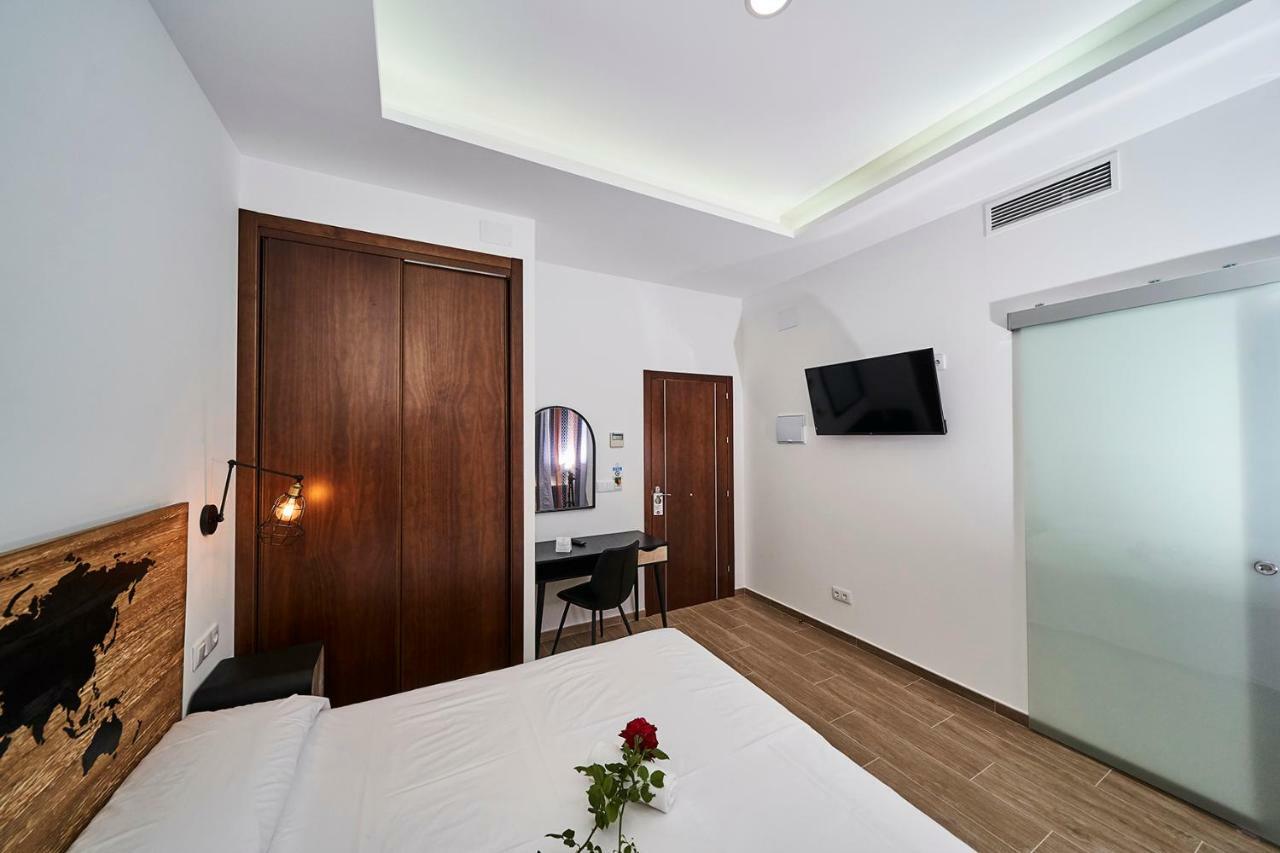 Hotel Bajamar Ancladero Playa Nerja Kültér fotó