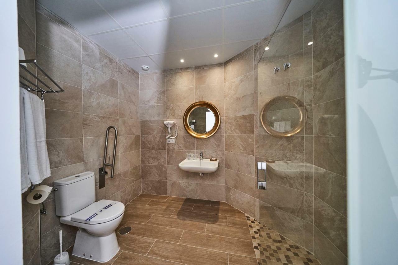 Hotel Bajamar Ancladero Playa Nerja Kültér fotó