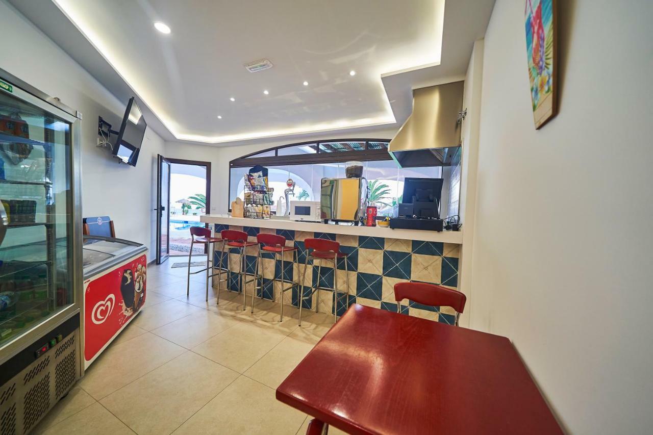 Hotel Bajamar Ancladero Playa Nerja Kültér fotó